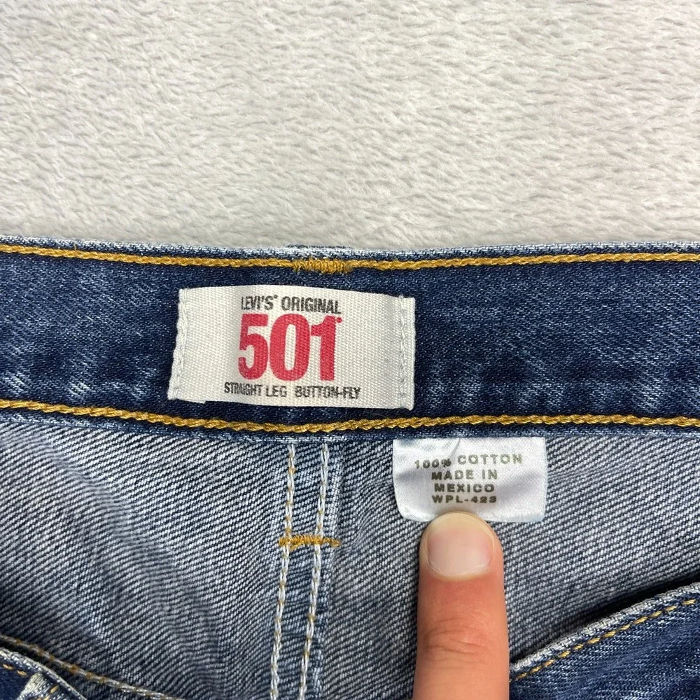 Vtg Levi's Jeans Mens 33x32 Blue 501 Original Fit Straight Leg Button Fly Y2k